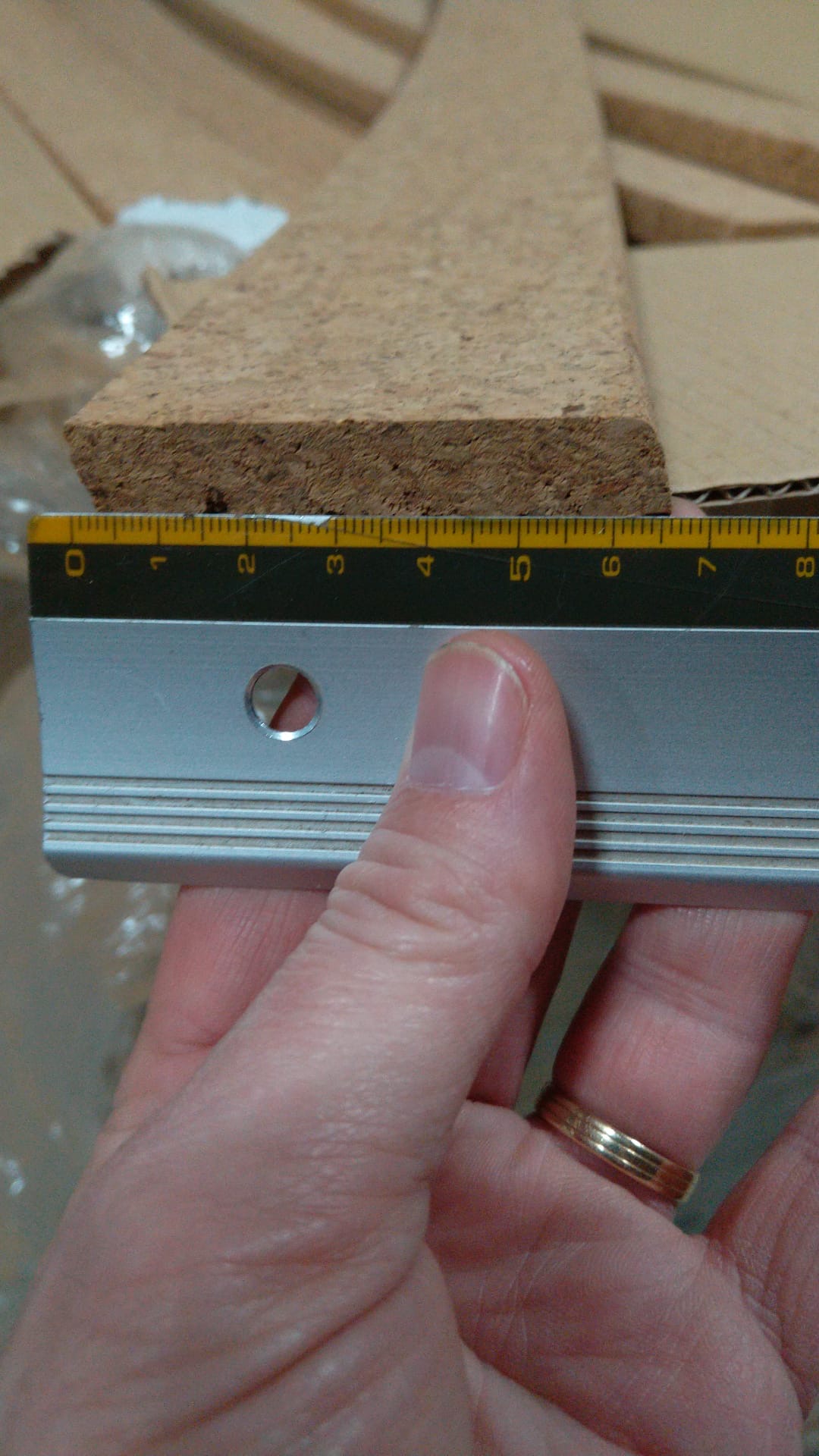 Korkleiste(67mm hoch) massiv 12mm- 501 Naturell unbehandelt – Bild 3