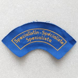 Abzeichen Rotkreuzdienst Spezialistin Ord. 1949, Stoffstück