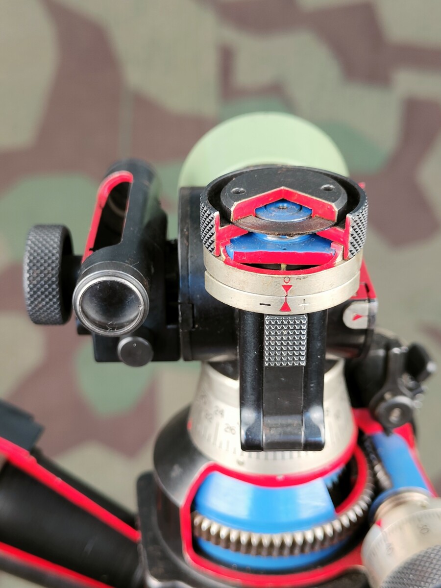 Richtaufsatz Schnittmodell zu Kanone – Bild 4