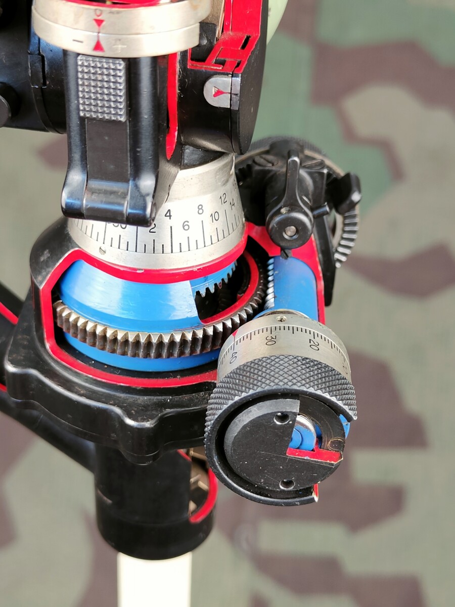 Richtaufsatz Schnittmodell zu Kanone – Bild 5