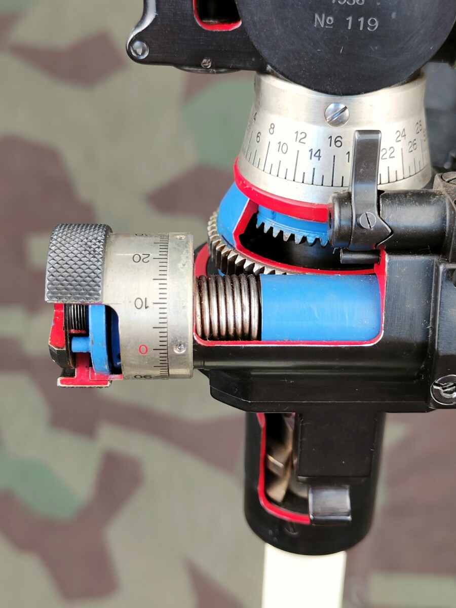 Richtaufsatz Schnittmodell zu Kanone – Bild 8