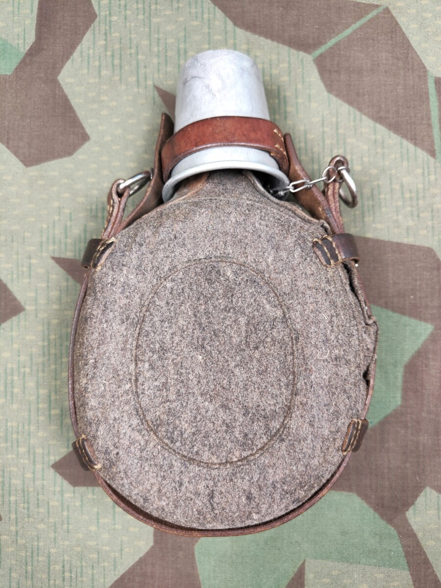 Labeflasche Ord. 1933, Variante 1 – Bild 2