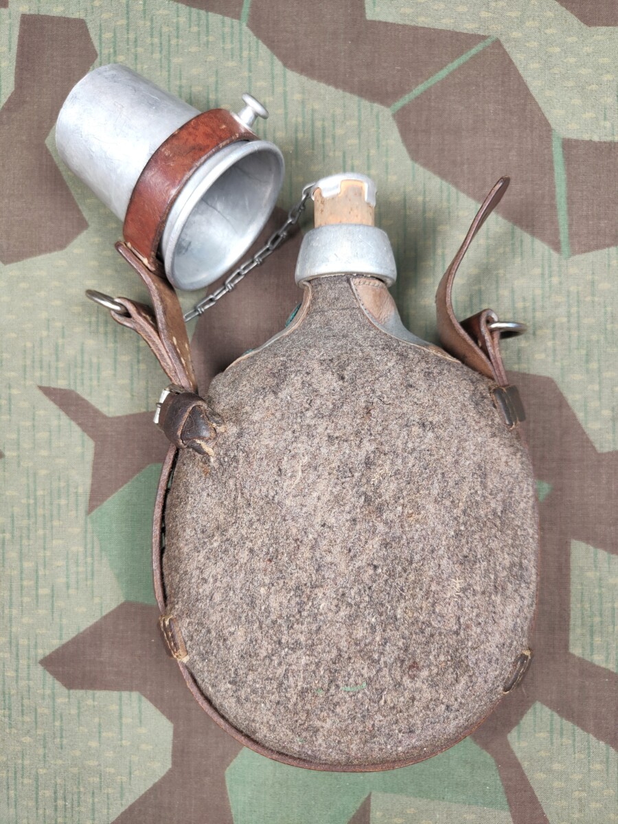 Labeflasche Ord. 1933, Variante 1 – Bild 3