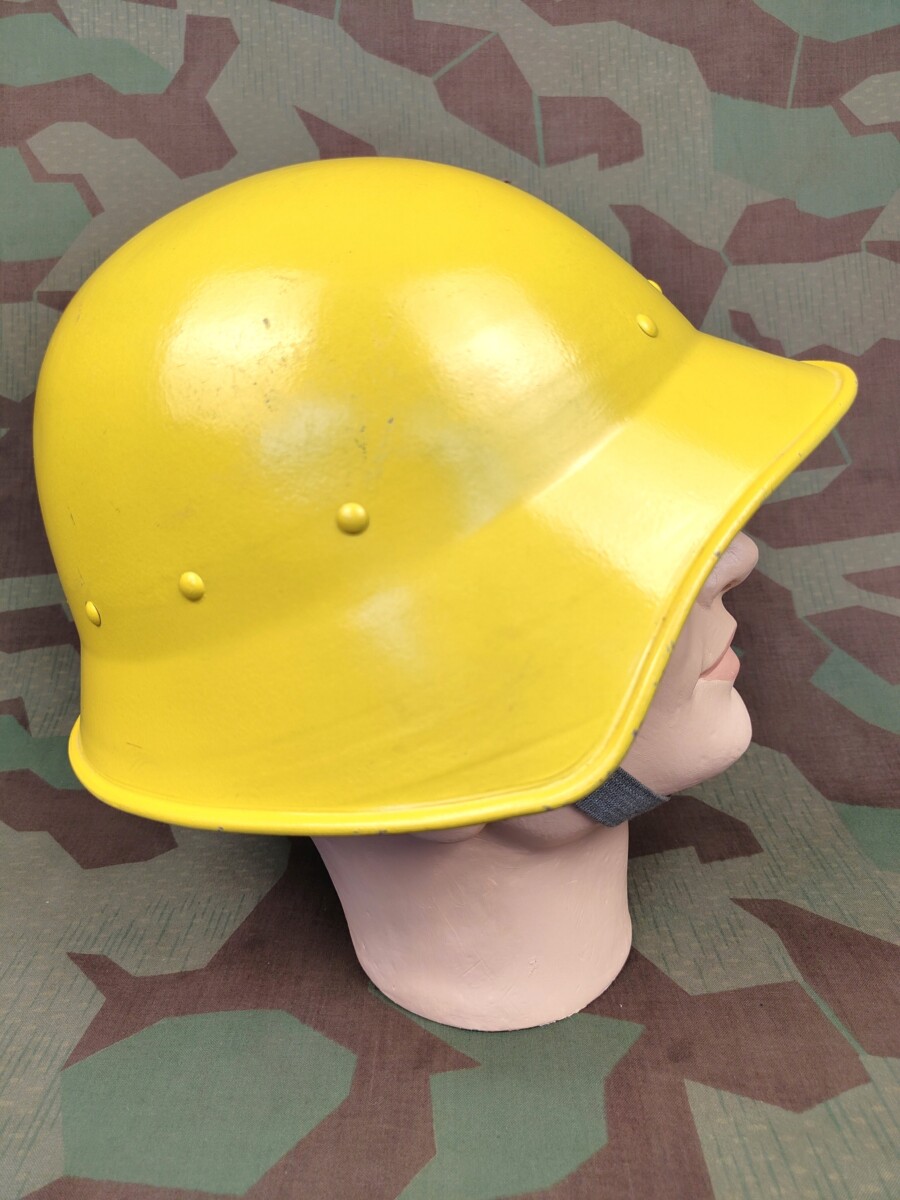 Helm Ord. 1946, Zivilschutz, Variante 2 – Bild 5